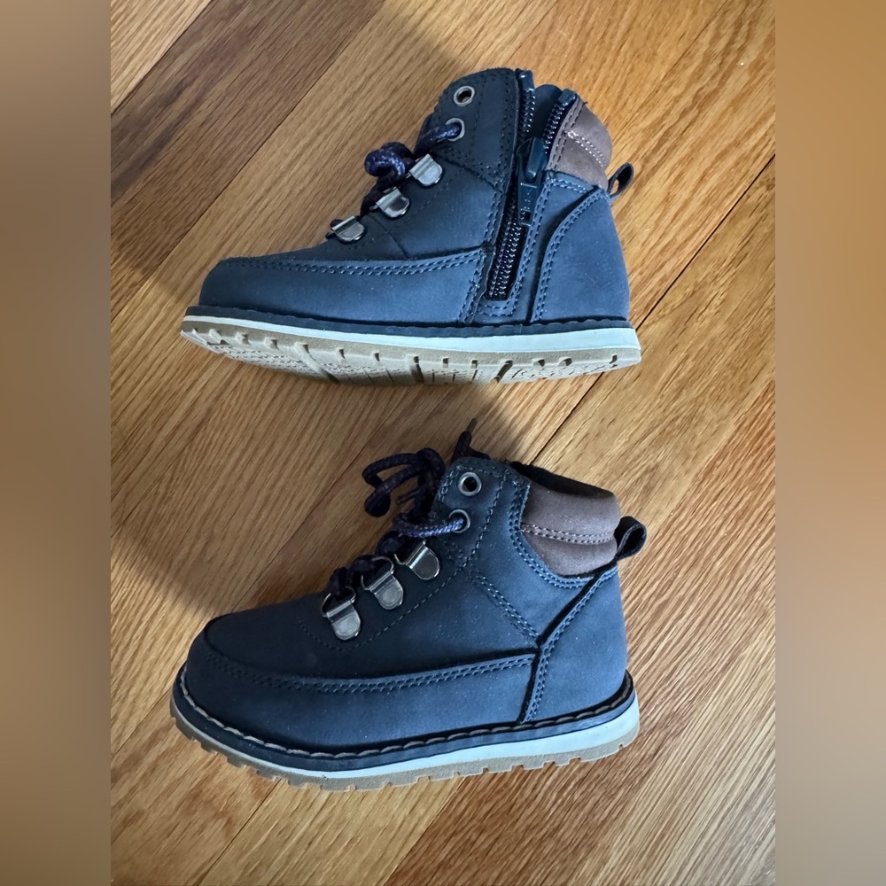 Toddler size 6 Navy Blue Ankle Rain Snow hiking Boots from children’s place